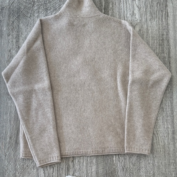 Halston Heritage V-Neck Cashmere Polo Sweater in Beige sz L - Picture 10 of 12